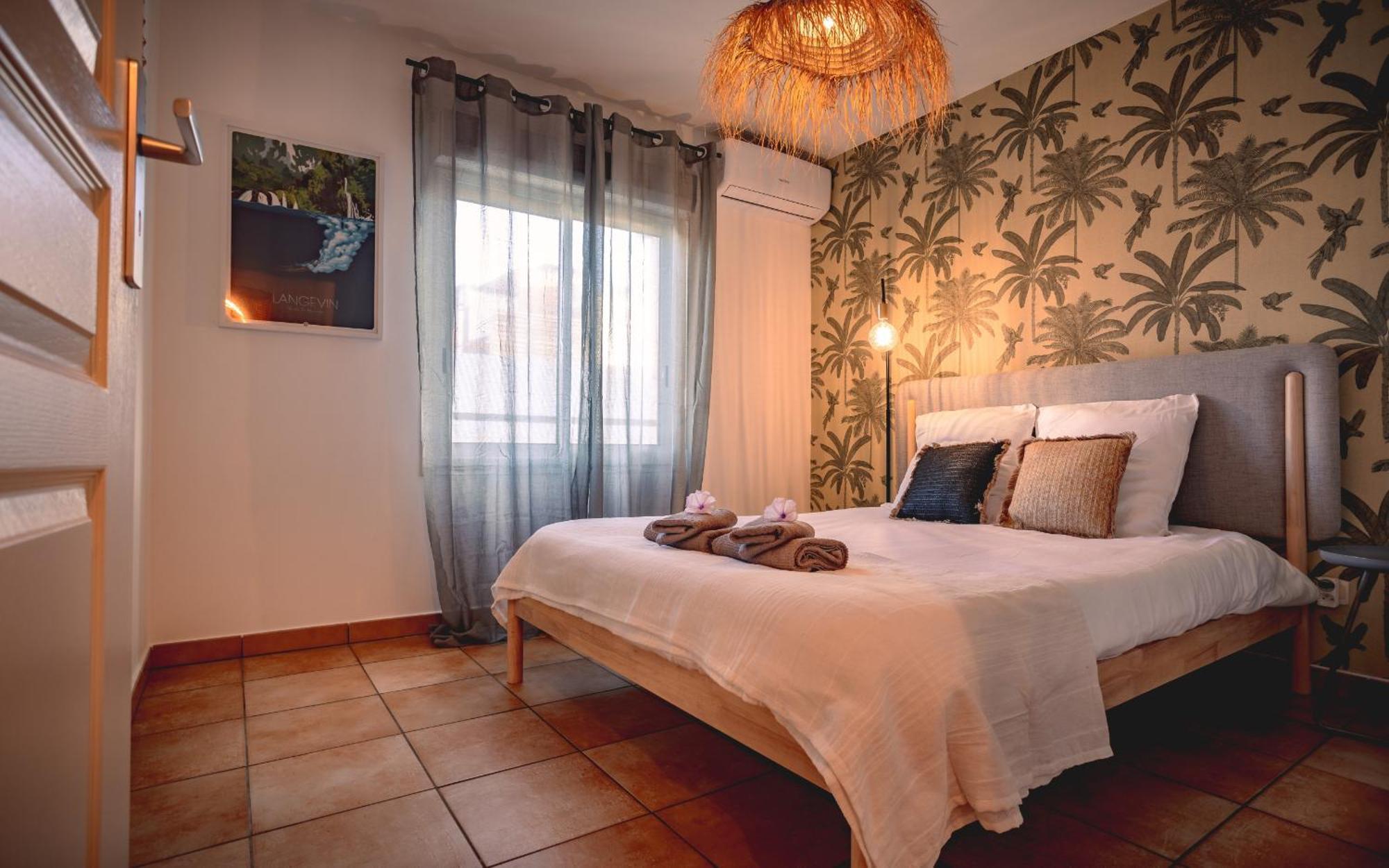 Tropicocoon Appart' en plein centre ville Saint Pierre Extérieur photo